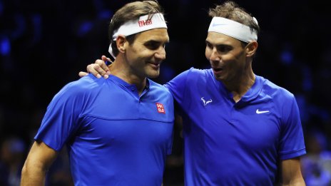 Надал и Федерер изкачиха заснежен връх в Доломитите за реклама на Louis Vuitton