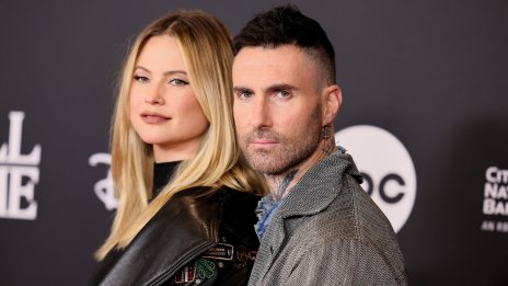 Адам Лавин и Бехати Принсло разкриха пола на бебето си година след раждането