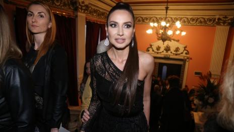 Наталия Гуркова показа на феновете си в какъв дом живее