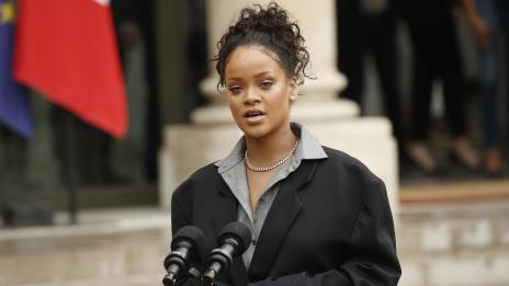 Риана спира модната си линия Fenty