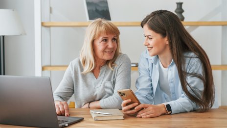 Зодиите, които най-често наследяват професията на своите родители