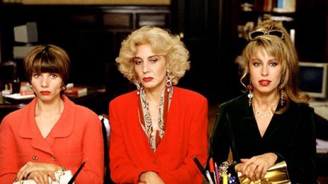 Гледайте Хавиер Бардем във „Високи токчета“ – шедьовъра на Педро Алмодовар