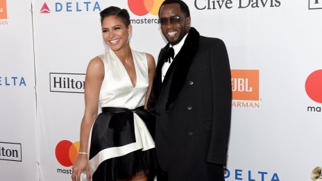 Шон „Диди“ Комбс принудил бившата си приятелка Каси да си сложи силикон