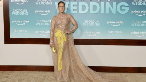 Визия на деня: Дженифър Лопес и голата рокля, която си заслужава