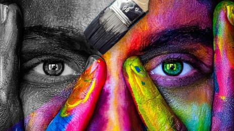 Естер Каматари - принцеса, писателка, първият тъмнокож модел във Франция 