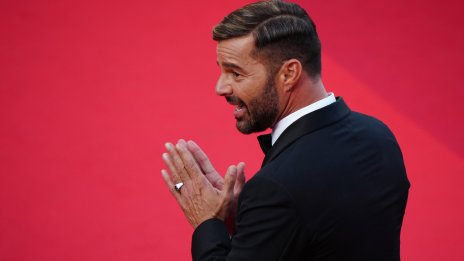 Нов удар по репутацията на Рики Мартин