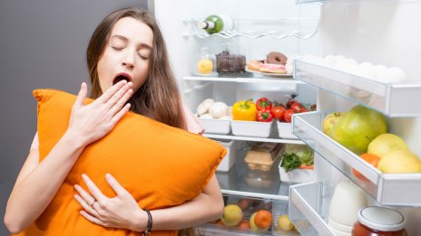 7 храни, които влияят на съня