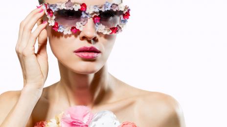 Слънчеви очила – кои рамки са най-търсените през пролетта?