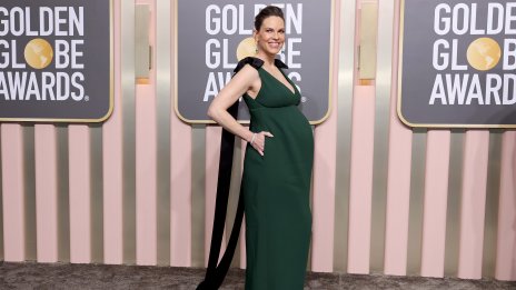 Хилари Суонк определи 2023 година за благословия заради раждането на близнаците си