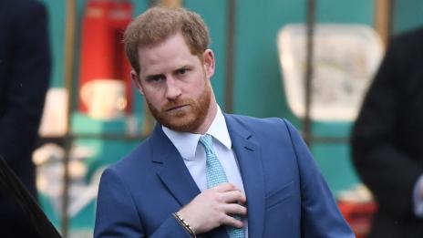 Принц Хари се сприятели с Лайза Минели, чувства я като майка