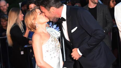 Кайли Миноуг и Пол Соломонс са сгодени