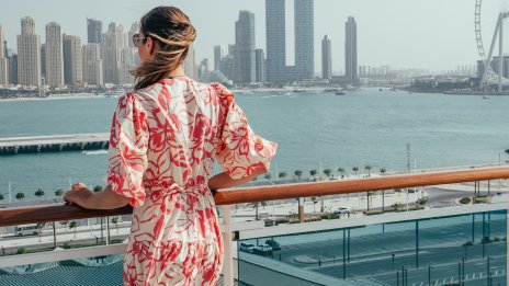 Тита показа секси тяло в Дубай 