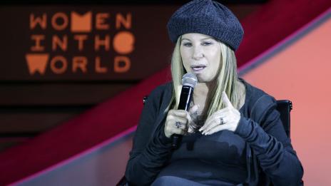 Барбара Стрейзънд кове Тръмп в нова рубрика 