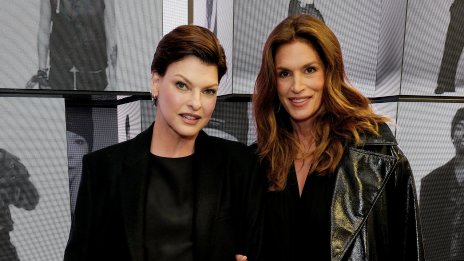 Синди Крауфорд и Линда Еванджелиста в една легендарна кампания за Donna Karan