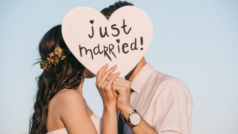 Сватбените традиции, които ще останат в миналото