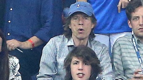 Синът на Мик Джагър му е одрал кожата