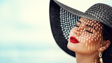 Бюти съвети: Как да се грижим за изгорелите от слънцето устни?