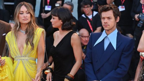 Хари Стайлс и Оливия Уайлд не са скъсали. Дали са си почивка