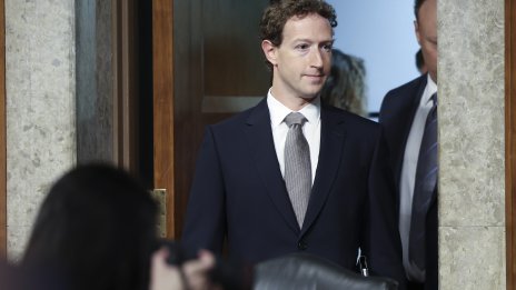 Вижте лъскавата нова суперяхта за 300 милиона долара на Марк Зукърбърг