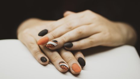 Битката на маникюрите – гел или ши лак да изберем?