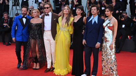 Don't Worry Darling – Напрежение между актьорите, забранени въпроси и лоши ревюта