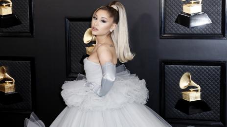 Ариана Гранде официално се омъжи след вихрен романс