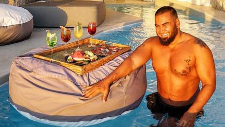 Лятото на Азис продължава 