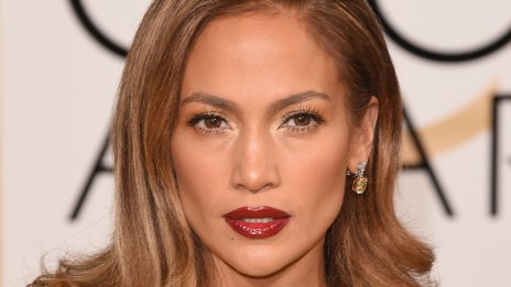 Джей Ло разкри, че е Суифти: Пресъздаде култовите червени устни на Тейлър Суифт