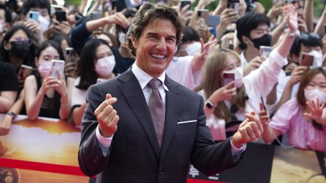 Том Круз си търси дом в Лондон