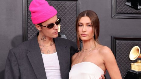 Джъстин Бийбър сподели снимка с бебето Джак, след като спря да следва жена си Хейли в социалните медии