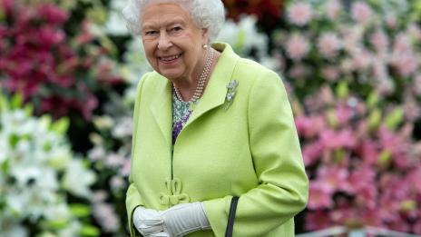 Край на естествената кожа в гардероба на Елизабет II