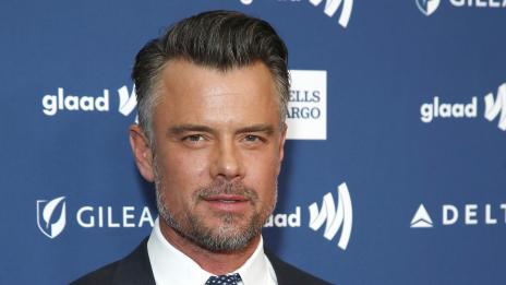 Джош Дюамел заменя Арми Хамър във филма Shotgun Wedding