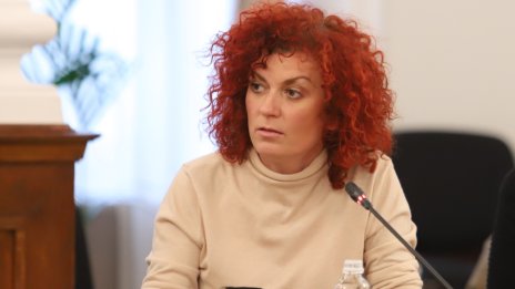 Люси Дяковска е напът да спечели немския риалити формат „Сървайвър“