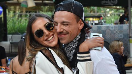 Алекс и Дани Петканови ядосаха фенове със снимка на сина си