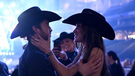 Бела Хадид се обясни в любов на приятеля си Адан Бануелос