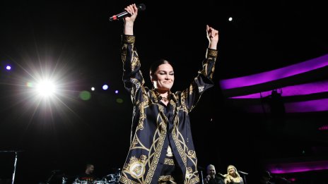 Джеси Джей определено се наслаждава на първата си бременност