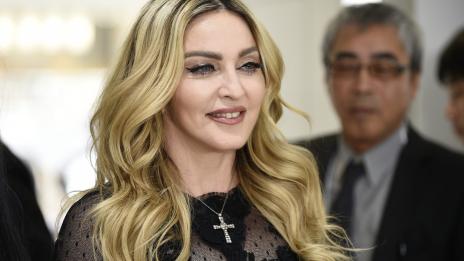 Мадона си направи първата татуировка