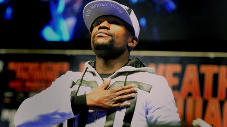 Дъщерята на Флойд Мейуедър в ареста заради нападение с нож