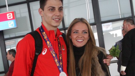 Нанси Карабойчева кръсти синовете си