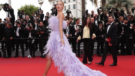 Четири месеца след раждането: Елза Хоск се похвали с невероятно тяло