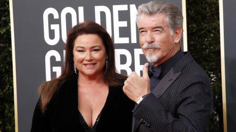 Пиърс Броснан трогна жена си с картини