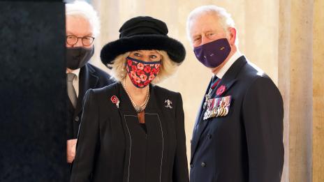 Принц Чарлз и Камила получиха първата си доза ваксина