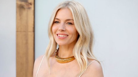 Коледно чудо – 43-годишната Сиена Милър е бременна с третото си дете