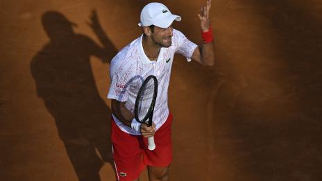 Новак Джокович се радва на слънцето в Париж 