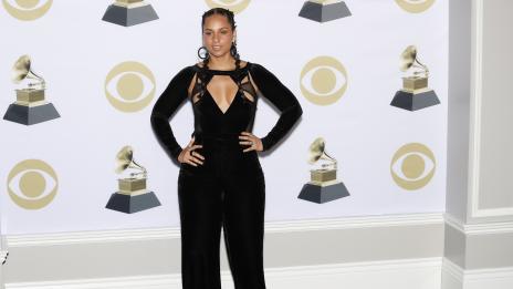 Алиша Кийс пуска козметична линия