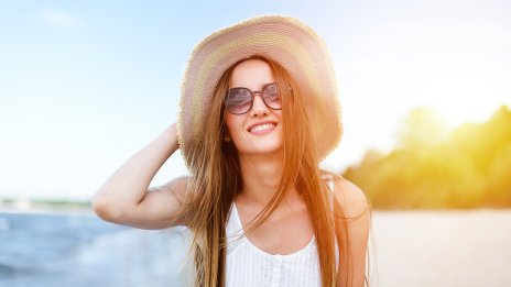 Шапки - страхотен аксесоар или вредител за косата?