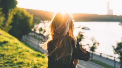 Есенна мода – Гери-Никол носи панталон с жартиери