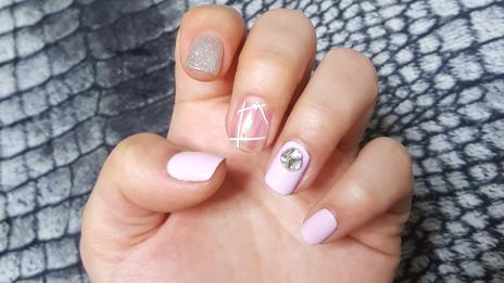 Най-новият тренд в Instagram – нокти под карантина