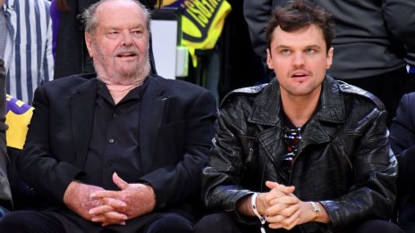 88-годишният Джак Никълсън се появи за първи път от месеци на нова семейна снимка с две от децата си