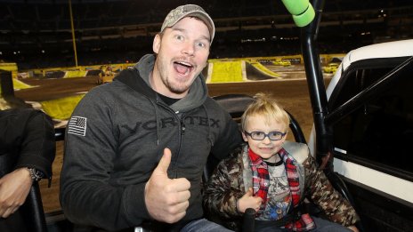 Щастлив татко – Крис Прат сподели семейна снимка с четирите си деца